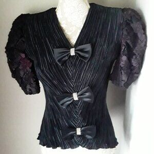 Vintage Karen Lawrence by Matthew lovely crinkle blk and purple puffy top size 8